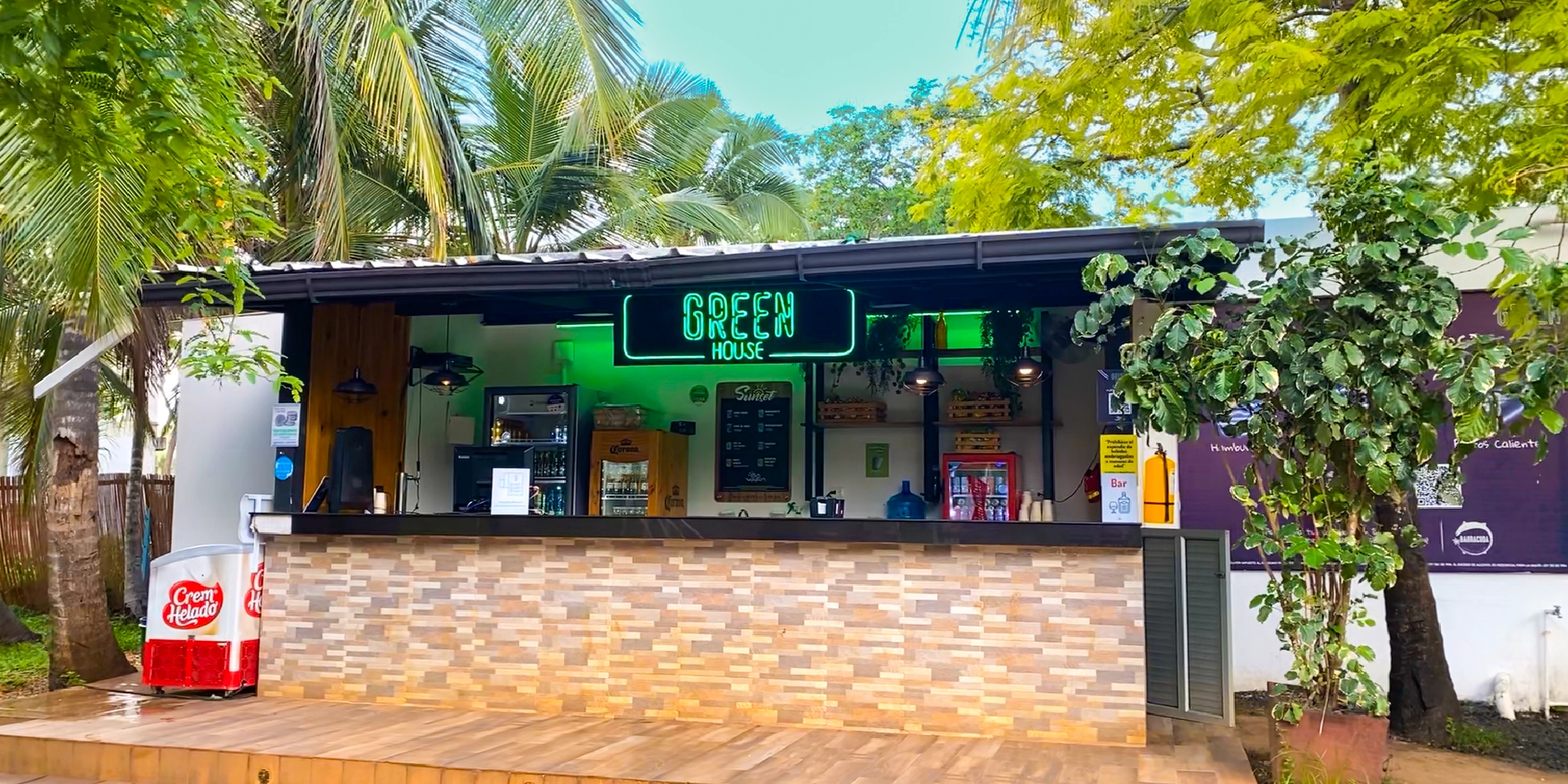 Hotel Cove On Vacation 2