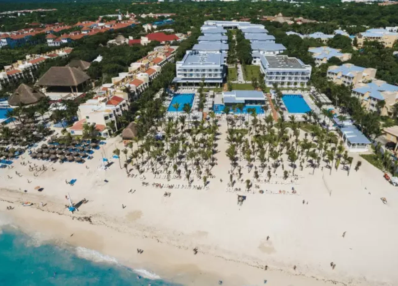 riu-playacar-01